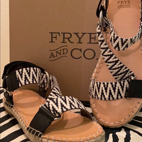 Frye Shoes - Frye Kole Black & White Sandal